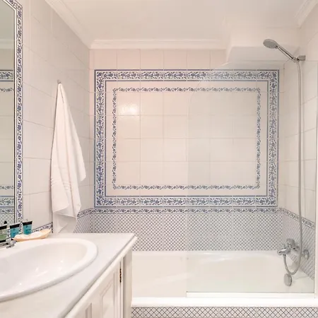 Oleholidays Mediterraneo Centro Vistas Panoramicas Al Mar Apartment *